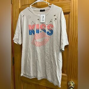 Zutter USA size M distressed KISS and lips t shirt